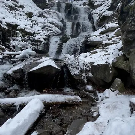 Villa будиночок-зруб в центрі пилипця