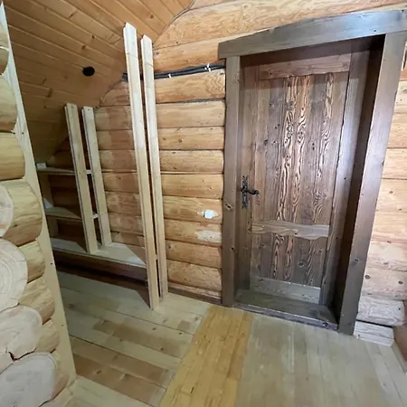 Villa будиночок-зруб в центрі пилипця Pilipets