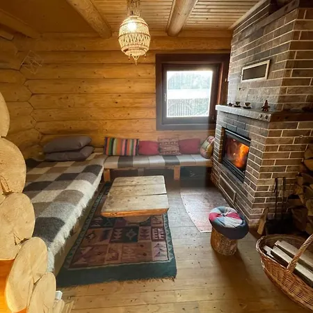 Villa будиночок-зруб в центрі пилипця Pilipets